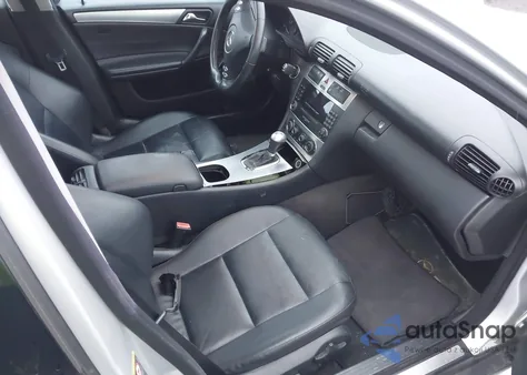 2005 Mercedes-Benz C 230 Kompressor Sport z USA, uszkodzony, nr VIN WDBRF40J05F692494